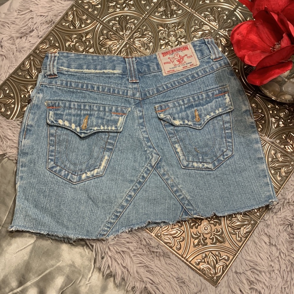 🌹VINTAGE True Religion • Y2K Low Rise Light Blue Distressed Denim Mini Skirt